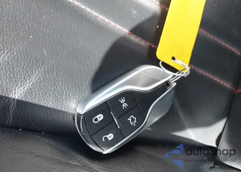 2016 Maserati Ghibli z USA, uszkodzony, nr VIN ZAM57XSA6G1175711